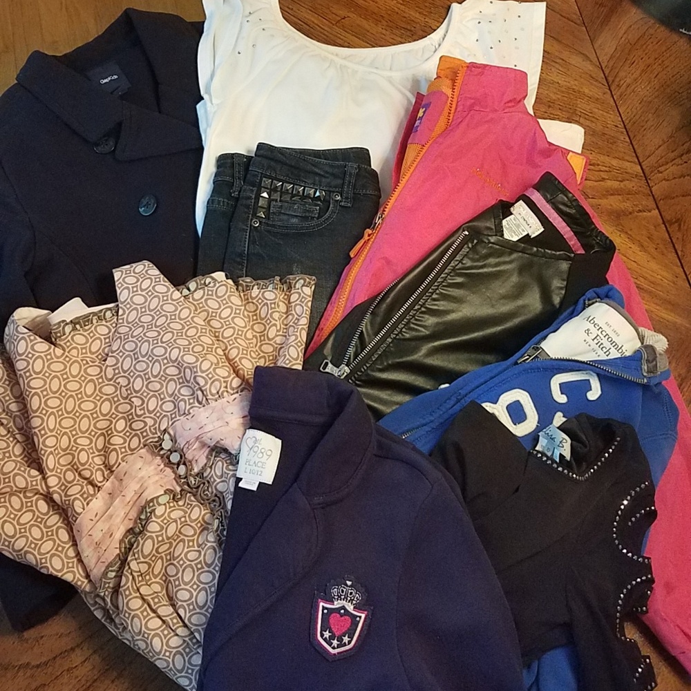 SOLD. ....Lot of cute girls clothes